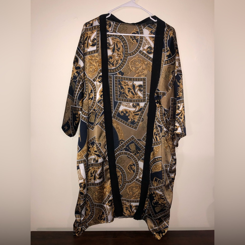 Beautiful elegant Shein coverups 100%polyester